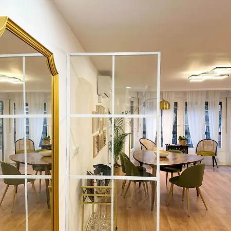 Creatividad Y Personalidad En Centro De Appartement Alicante